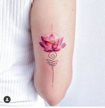 Tatuaggi con i fiori: 15 nuove idee per chi ama i tattoo。